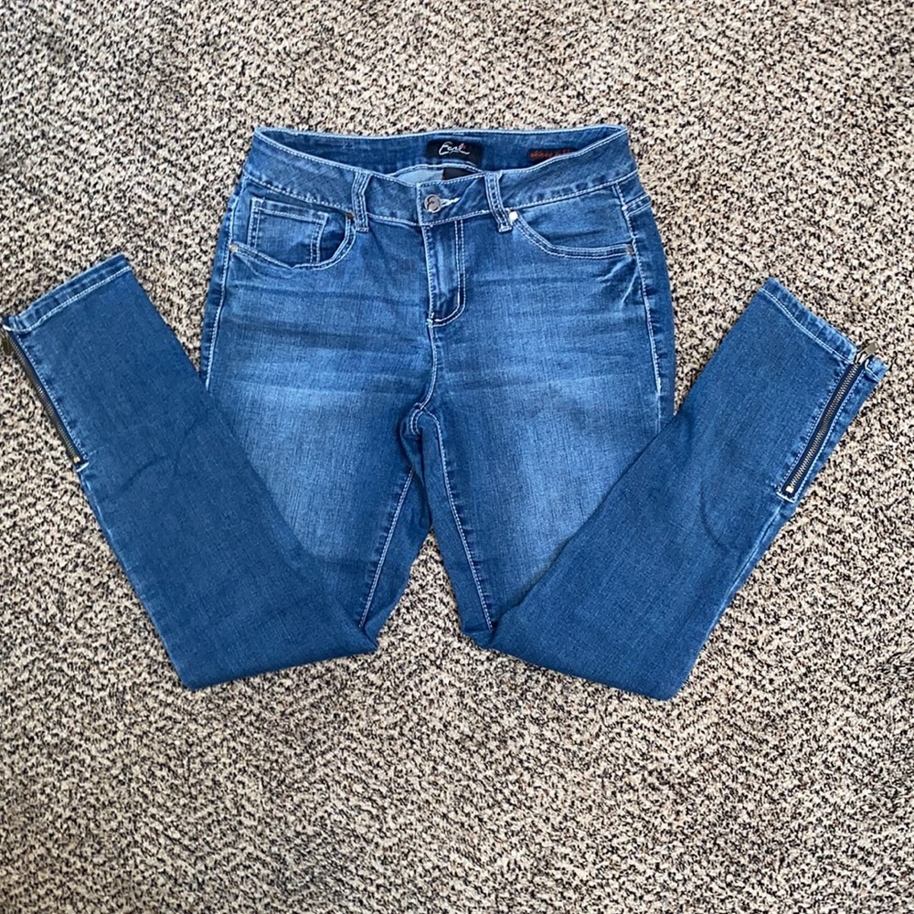 Skinny ankle jeans - great stretch! - Picture 2 of 5